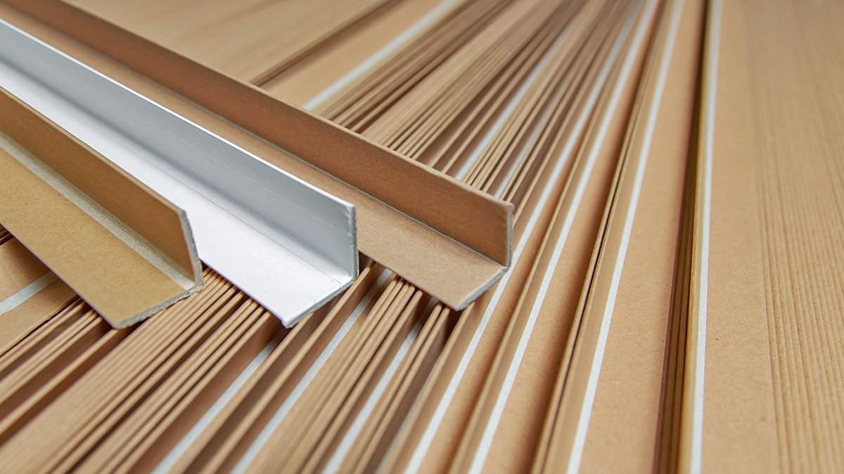 kątowniki z tektury litej